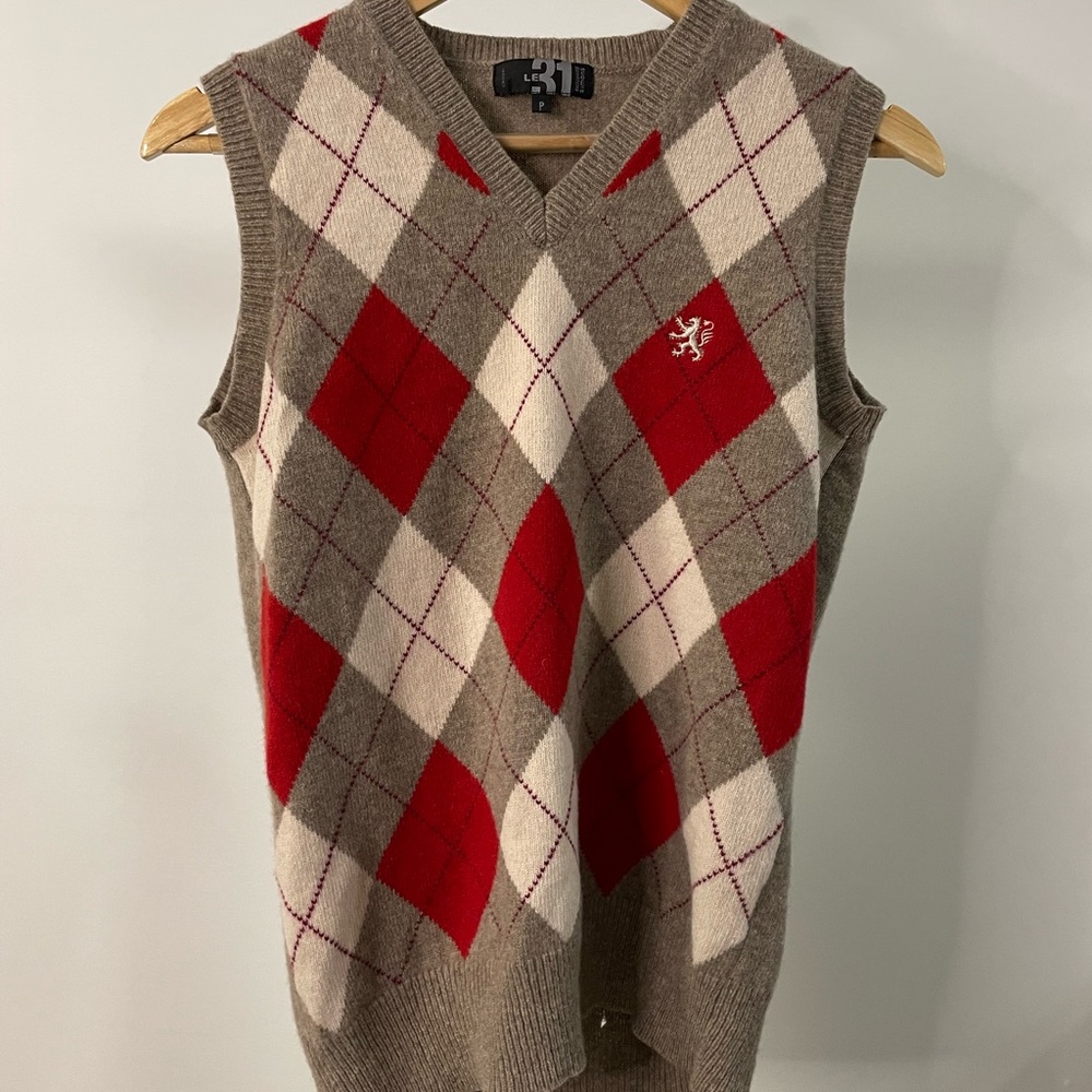 Argyle Sweater Vest in Red and Brown